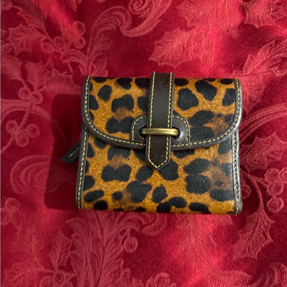 Dooney & Bourke Leopard Wallet 4.5x4” - Picture 1 of 5